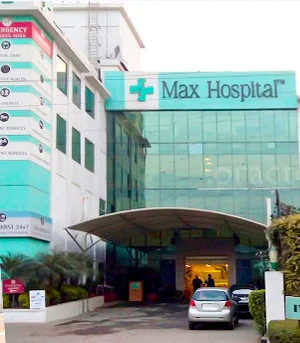 1688726106max-hospital-gurgaon (1)